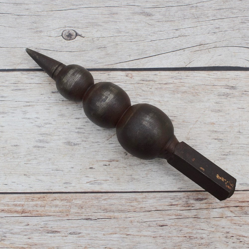 Professional Triple Ball Anvil Stake for Precision Metal Shaping & Planishing (2) Solid Steel Triple Ball Anvil Stake with Graduated Spherical Heads for Metal Forming, Planishing, Jewelry Making, Blacksmithing and Silversmithing