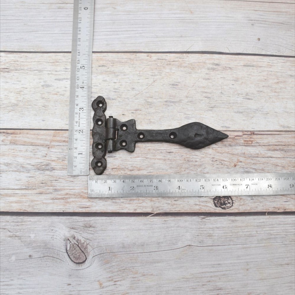 Vintage-Style Arrowhead Strap Hinges – Rustic Decorative Iron Door & Gate Hardware